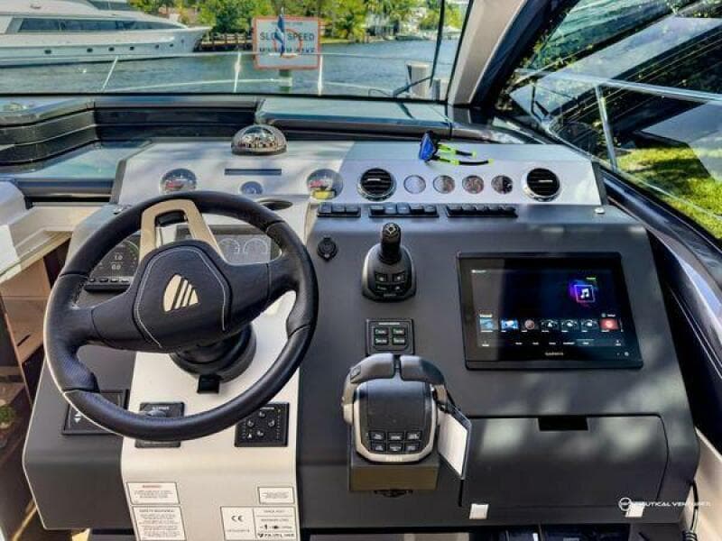 2023 Fairline 