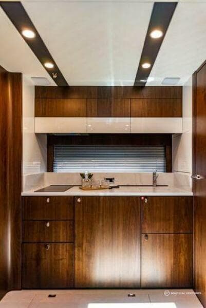 2023 Fairline 