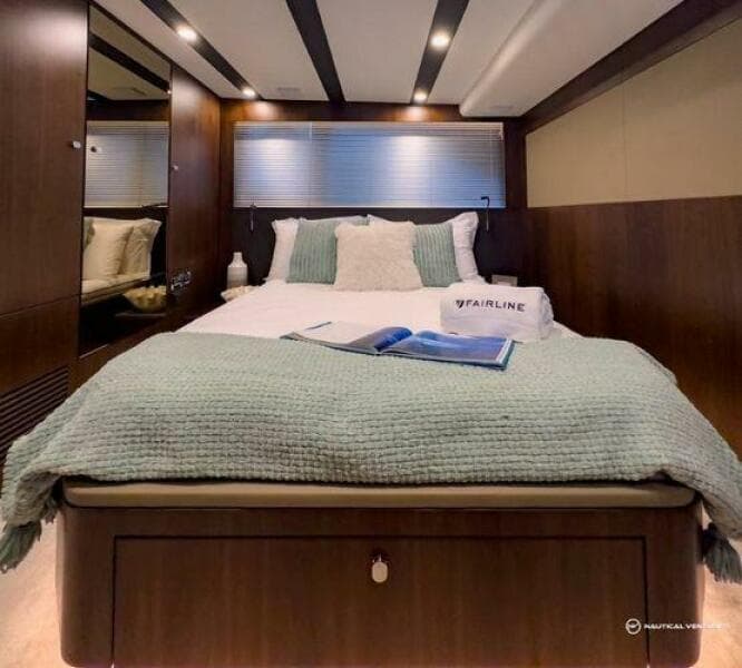 2023 Fairline 