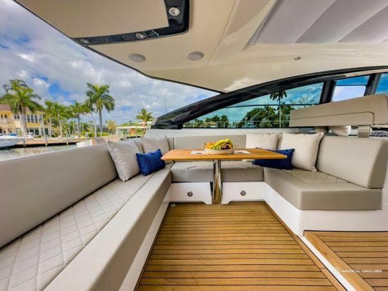 2023 Fairline 