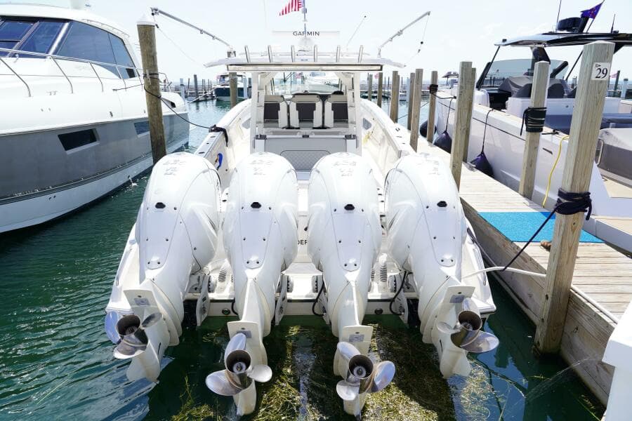 2022 Pursuit 428