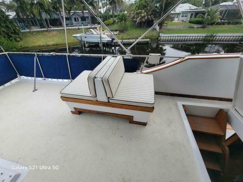 1987 Marine Trader Wide Body