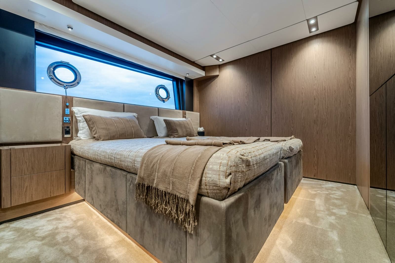2023 Ferretti Yachts Ferretti 1000
