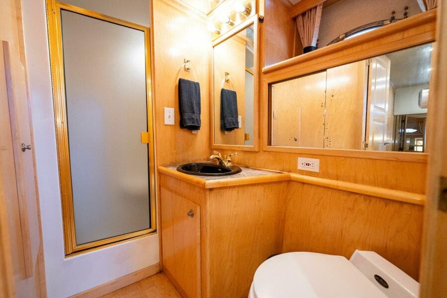 1997 Navigator Sundance 5600