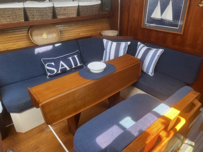 Dinette W Settee