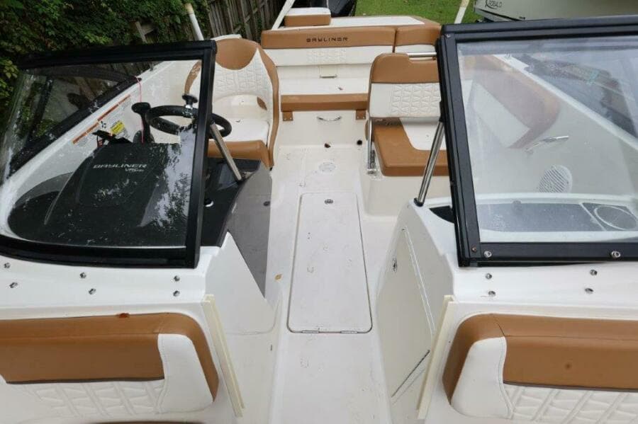 2019 Bayliner VR5 Bowrider OB