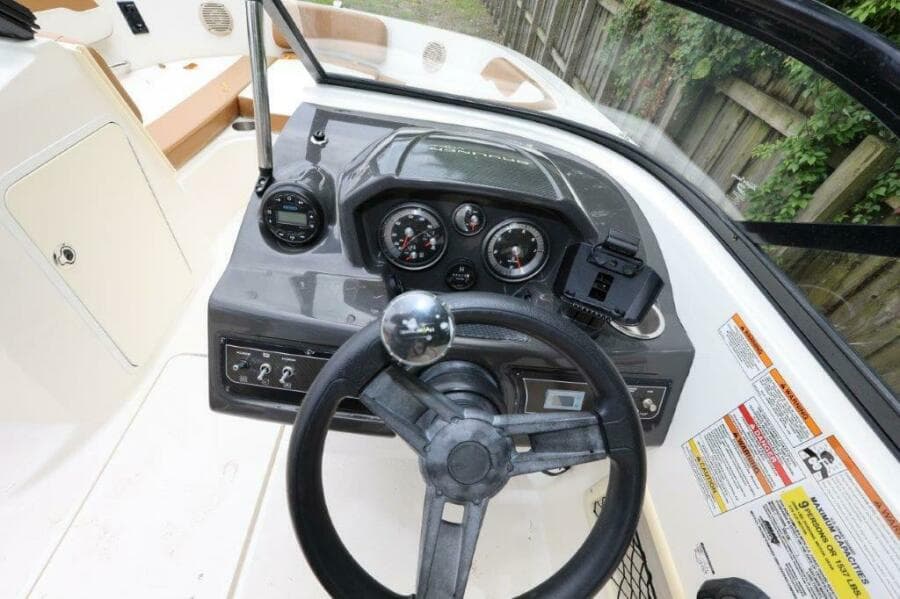 2019 Bayliner VR5 Bowrider OB