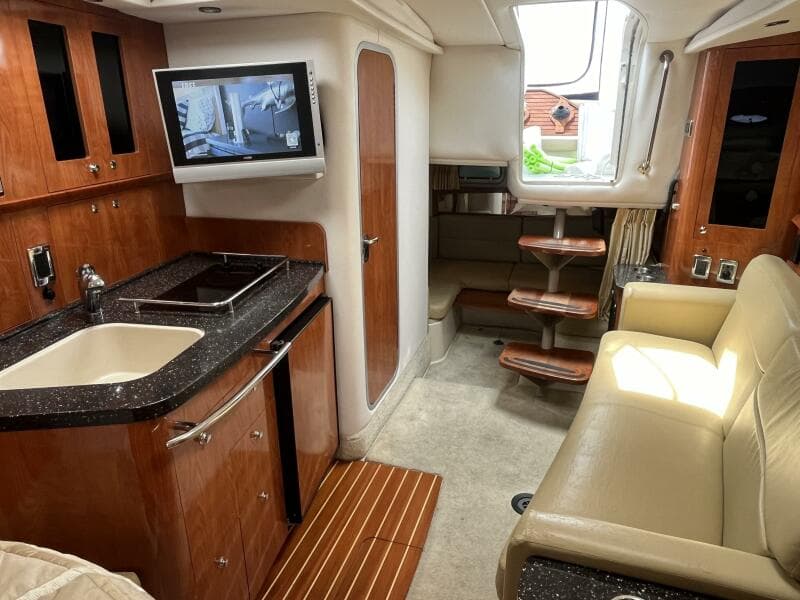 2008 Four Winns V338
