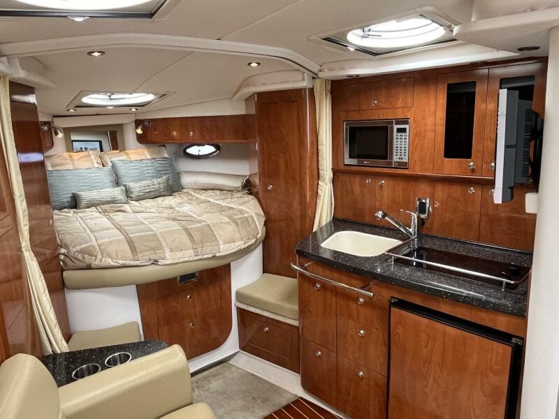 2008 Four Winns V338