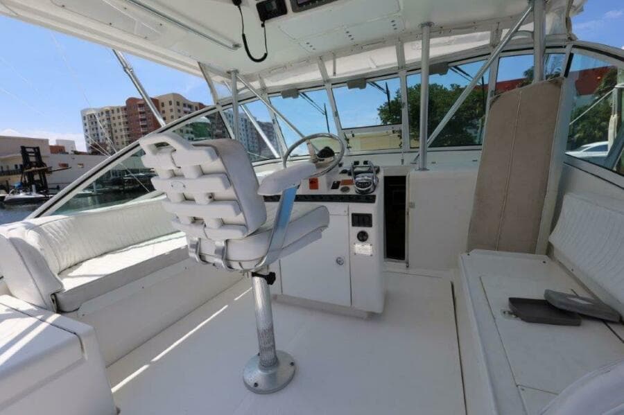 2007 Luhrs 32 Open
