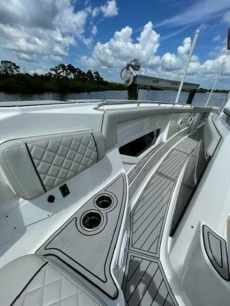 2023 Pursuit 378 Sport
