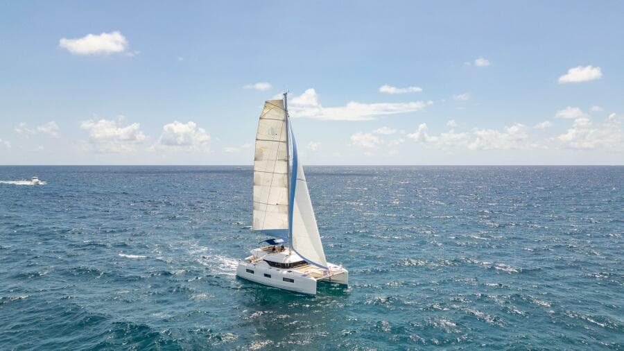 2021-lagoon-46-sail-9432408-20240729112835382-1_XLARGE.jpg