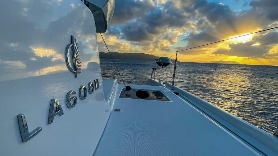 2021-lagoon-46-sail-9432408-20240629071555605-1_XLARGE.jpg