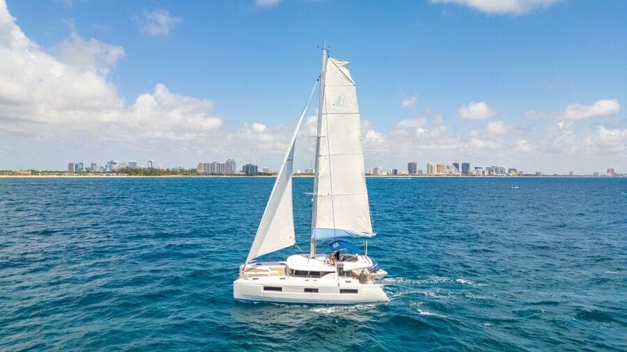 2021-lagoon-46-sail-9432408-20240729112825134-1_XLARGE.jpg