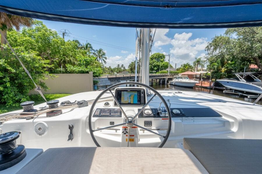 2021-lagoon-46-sail-9432408-20240729112903447-1_XLARGE.jpg