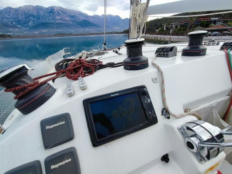 2014-lagoon-400-s2-sail-7245175-20240424060032487-1_XLARGE.jpg