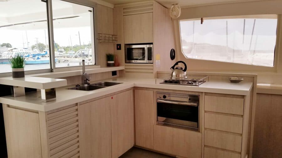 2015-leopard-48-sail-9398037-20240520114530737-1_XLARGE.jpg