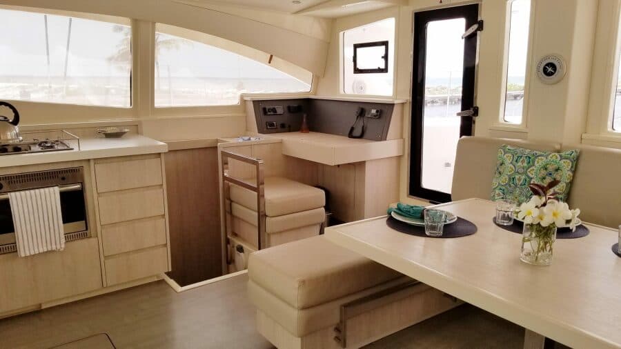 2015-leopard-48-sail-9398037-20240520114536719-1_XLARGE.jpg