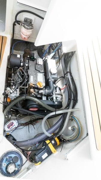 2022-custom-current-marine-46-sail-9431982-20240628080149879-1_XLARGE.jpg