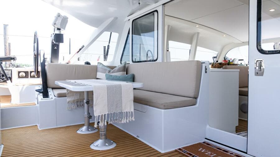 2022-custom-current-marine-46-sail-9431982-20240628080219951-1_XLARGE.jpg