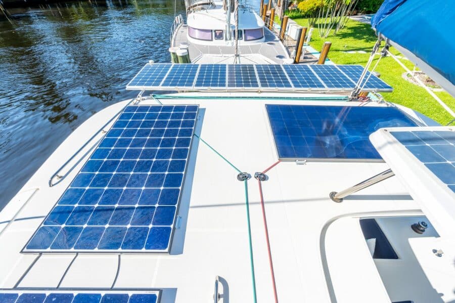 2017-lagoon-42-sail-9266525-20240729134730948-1_XLARGE.jpg