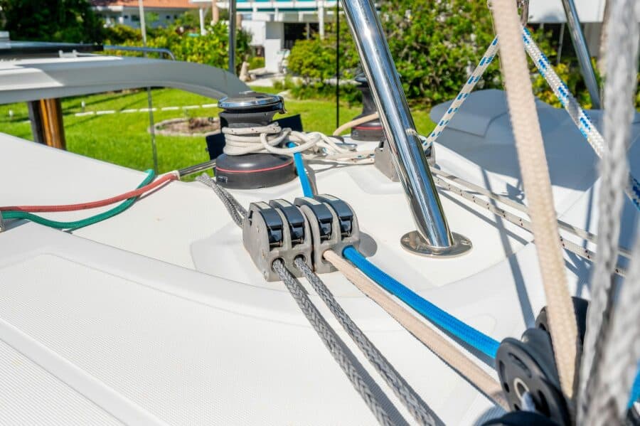 2017-lagoon-42-sail-9266525-20240729134733669-1_XLARGE.jpg