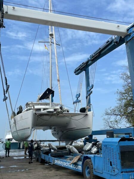 2011-lagoon-380-sail-9376262-20240503050523487-1_XLARGE.jpg