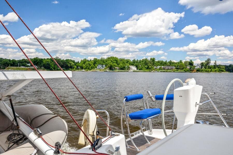2009-catana-42-owners-version-sail-9421493-20240613120830524-1_XLARGE.jpg