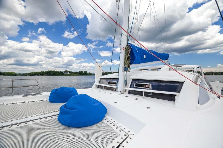 2009-catana-42-owners-version-sail-9421493-20240613120847517-1_XLARGE.jpg