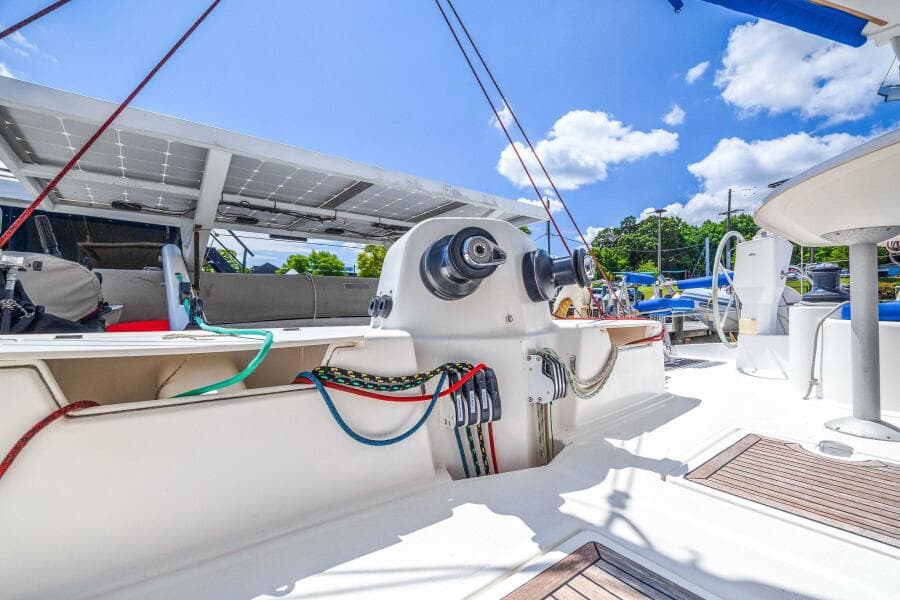2009-catana-42-owners-version-sail-9421493-20240613120818513-1_XLARGE.jpg