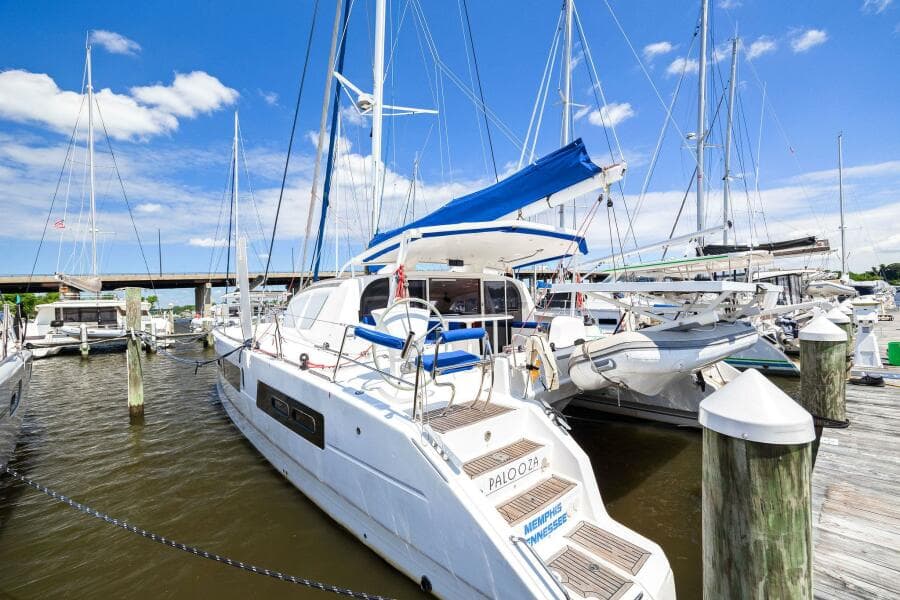 2009-catana-42-owners-version-sail-9421493-20240613120750454-1_XLARGE.jpg