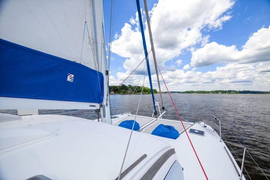 2009-catana-42-owners-version-sail-9421493-20240613120834505-1_XLARGE.jpg