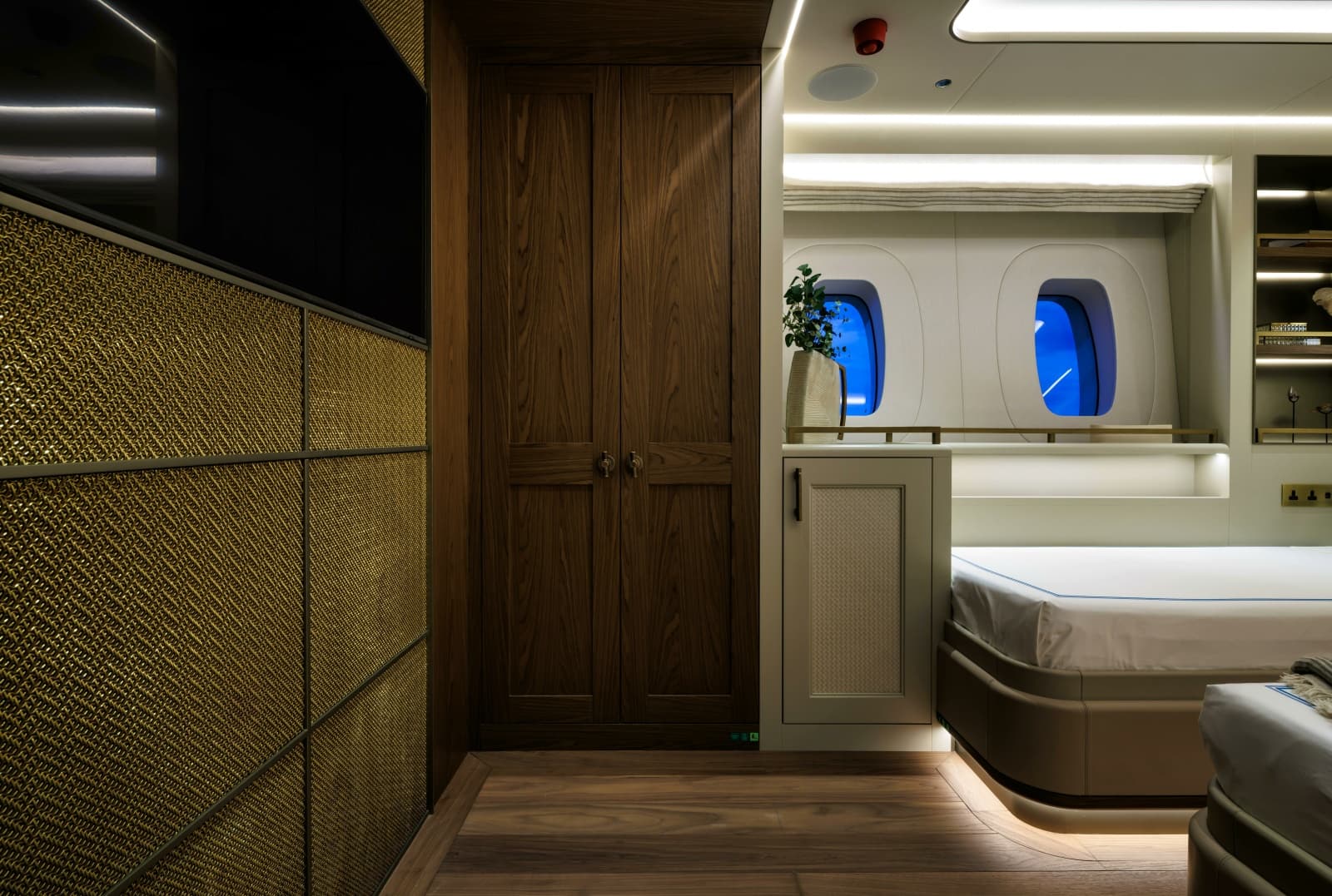 2026 Ares Yachts 
