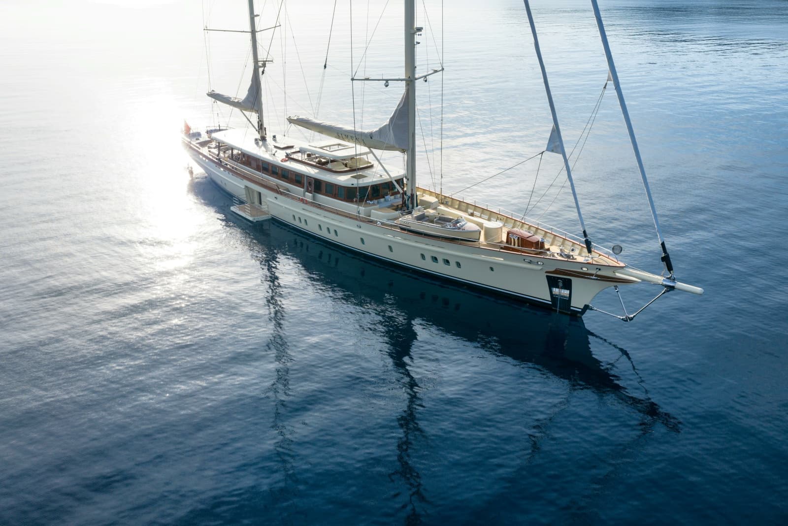 2026 Ares Yachts 