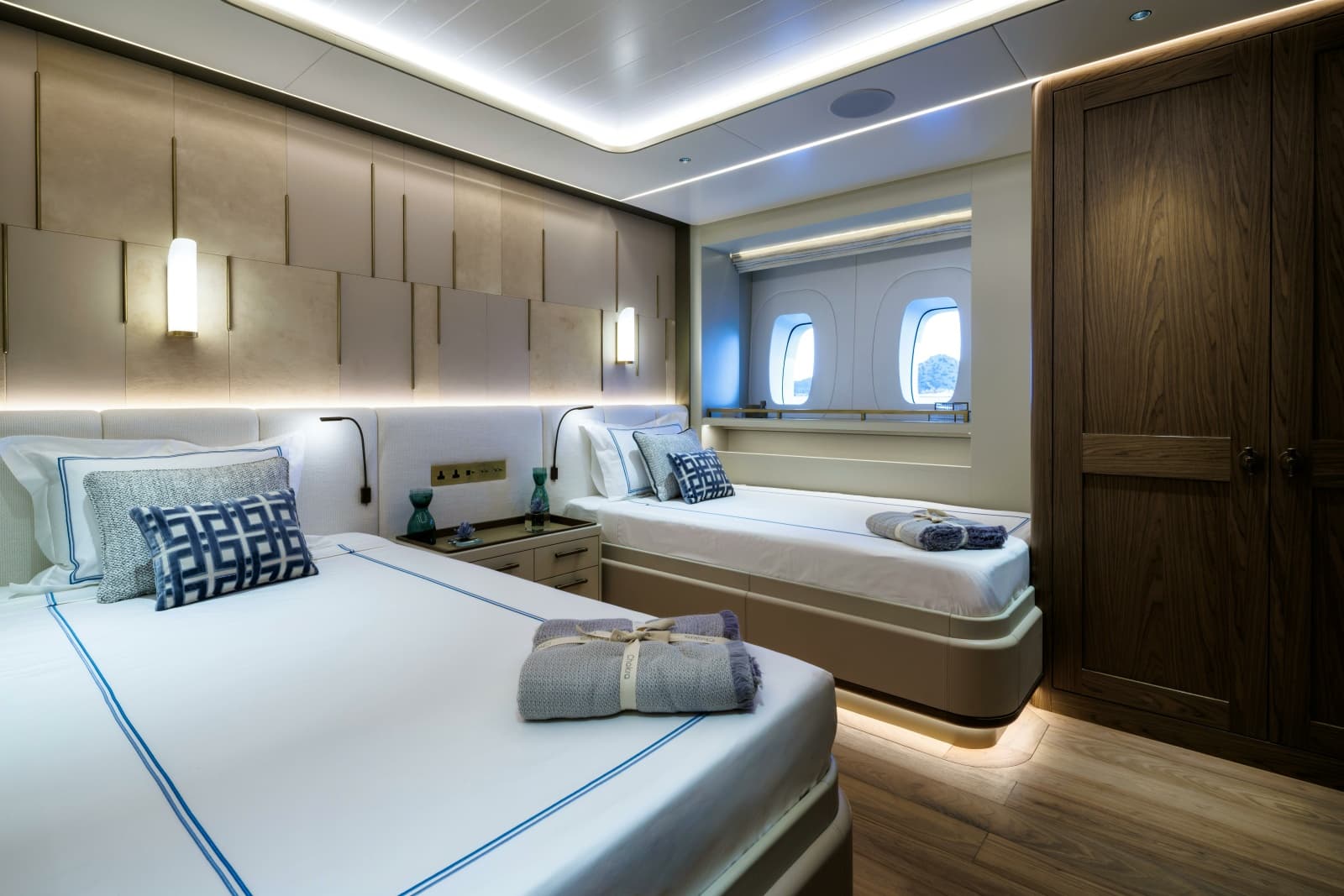 2026 Ares Yachts 
