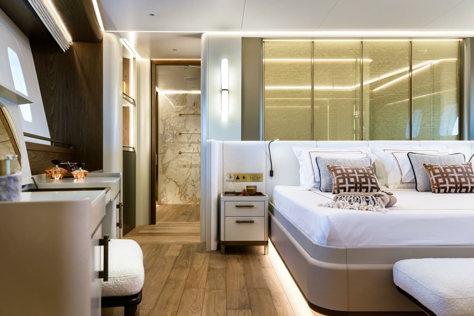 2026 Ares Yachts 