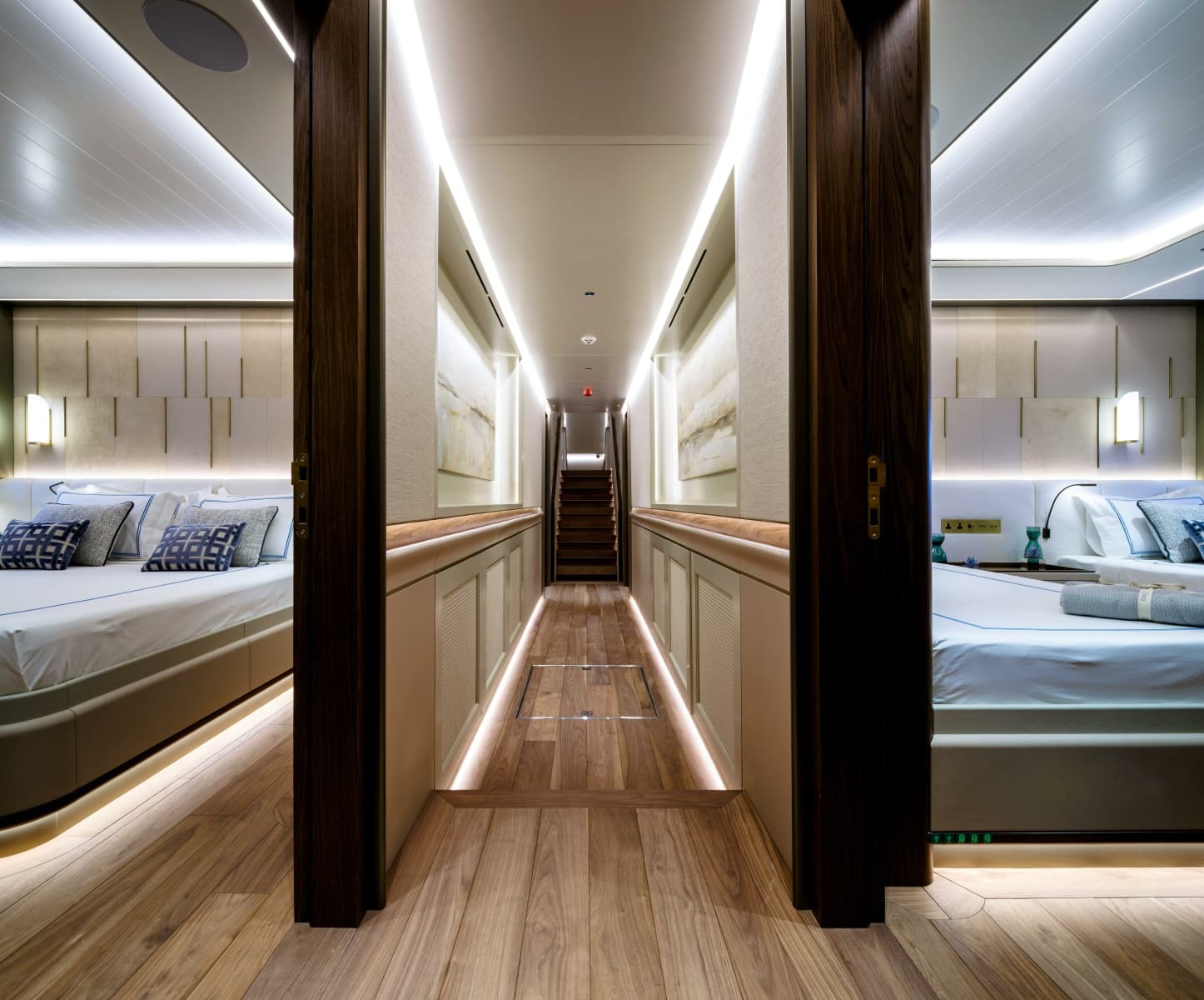 2026 Ares Yachts 