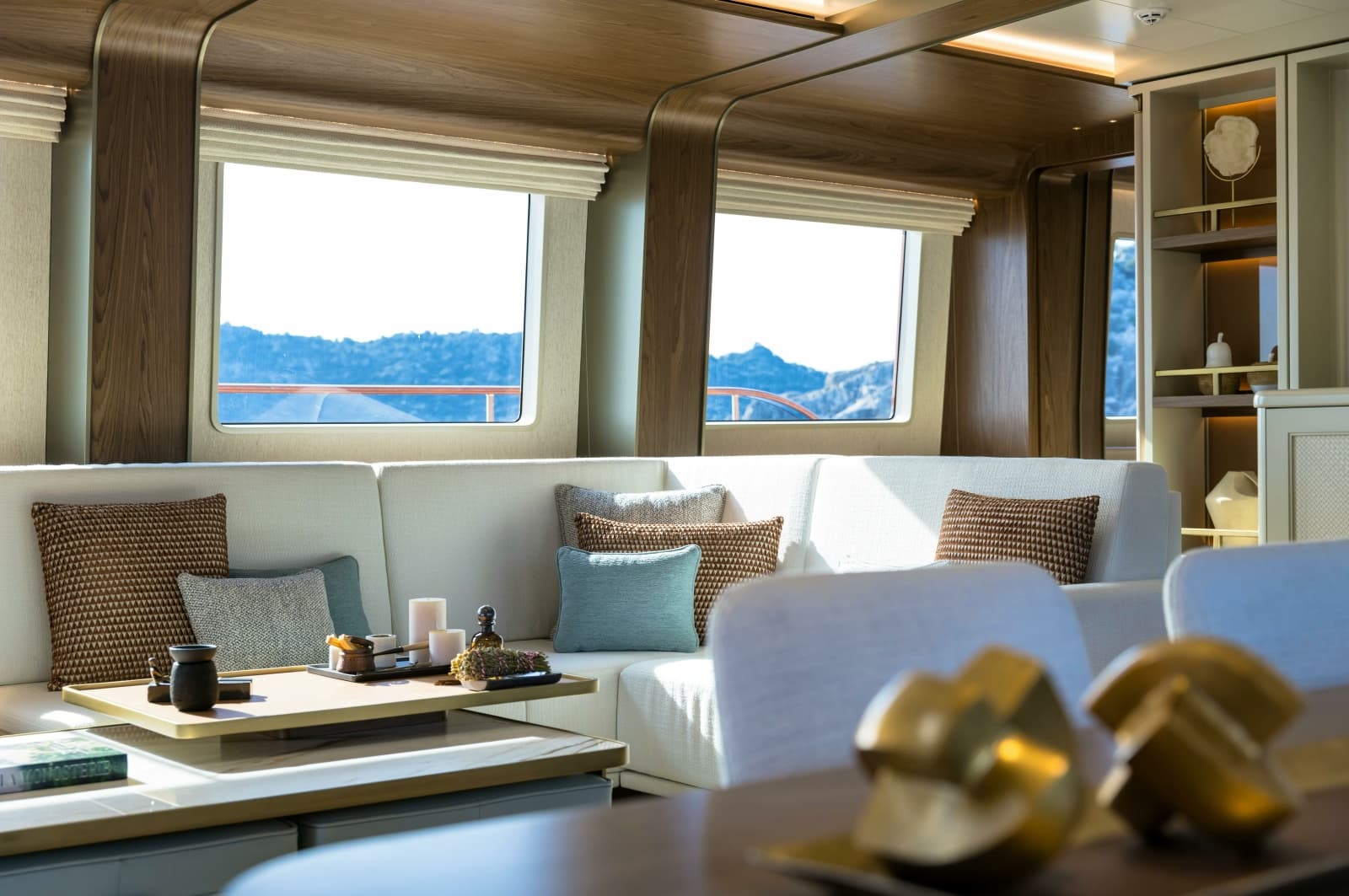 2026 Ares Yachts 