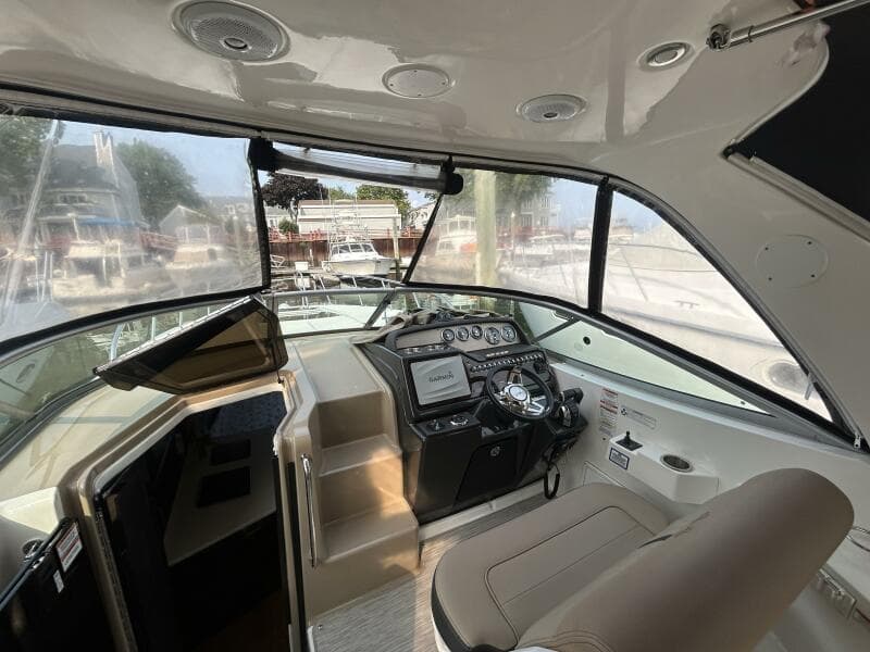 2016 Sea Ray 310 Sundancer