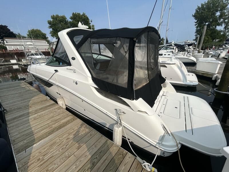2016 Sea Ray 310 Sundancer