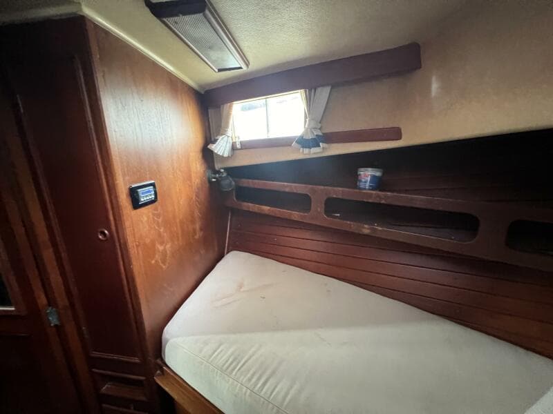 1985 Grand Banks 36