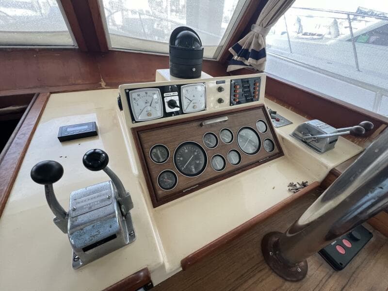 1985 Grand Banks 36