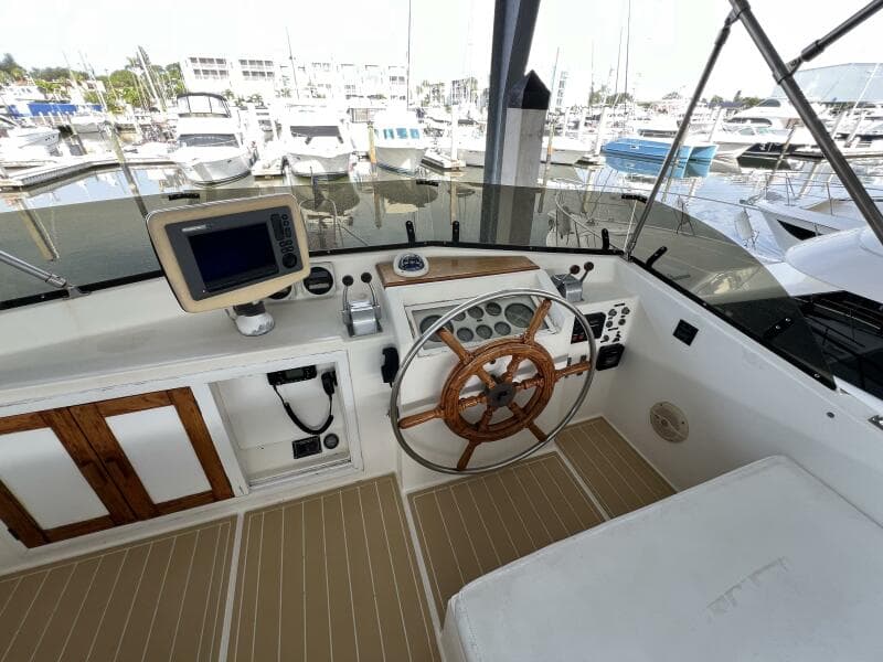 1985 Grand Banks 36