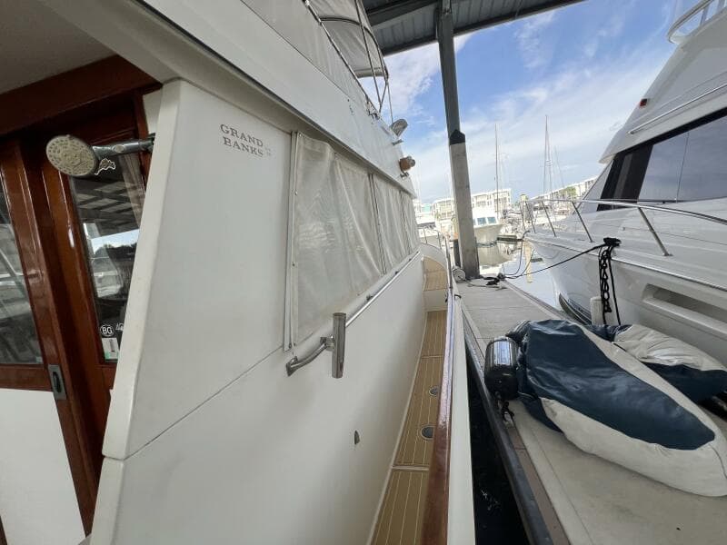 1985 Grand Banks 36