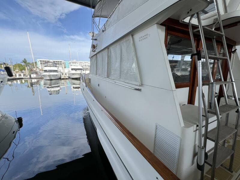 1985 Grand Banks 36