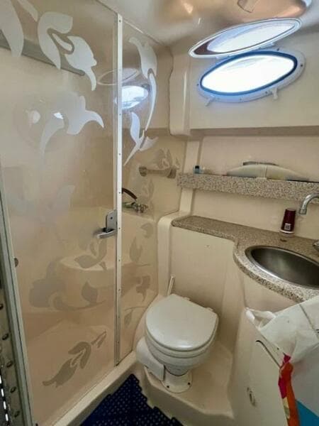 2000 Rinker 342 Fiesta Vee