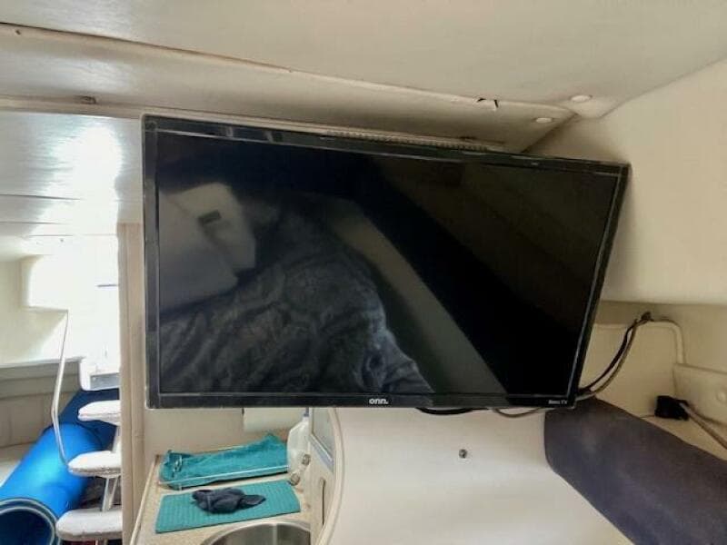 2000 Rinker 342 Fiesta Vee