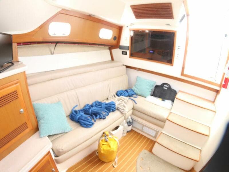 2000 Cabo 35 Express