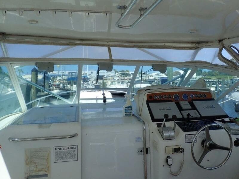 2000 Cabo 35 Express