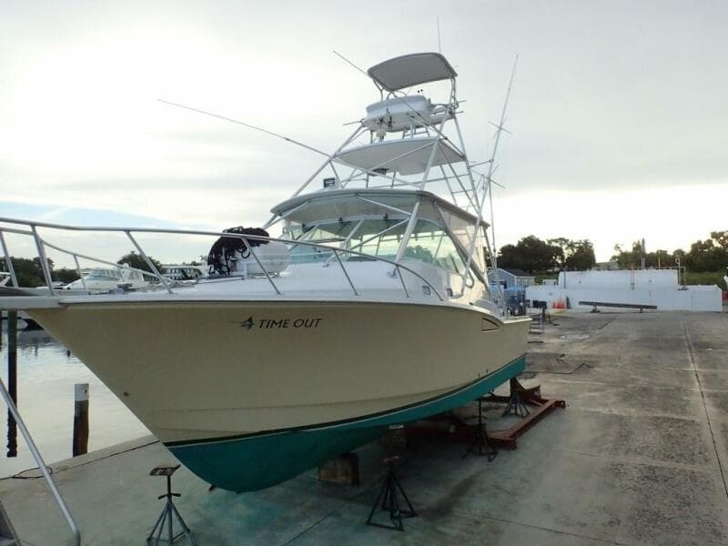 2000 Cabo 35 Express